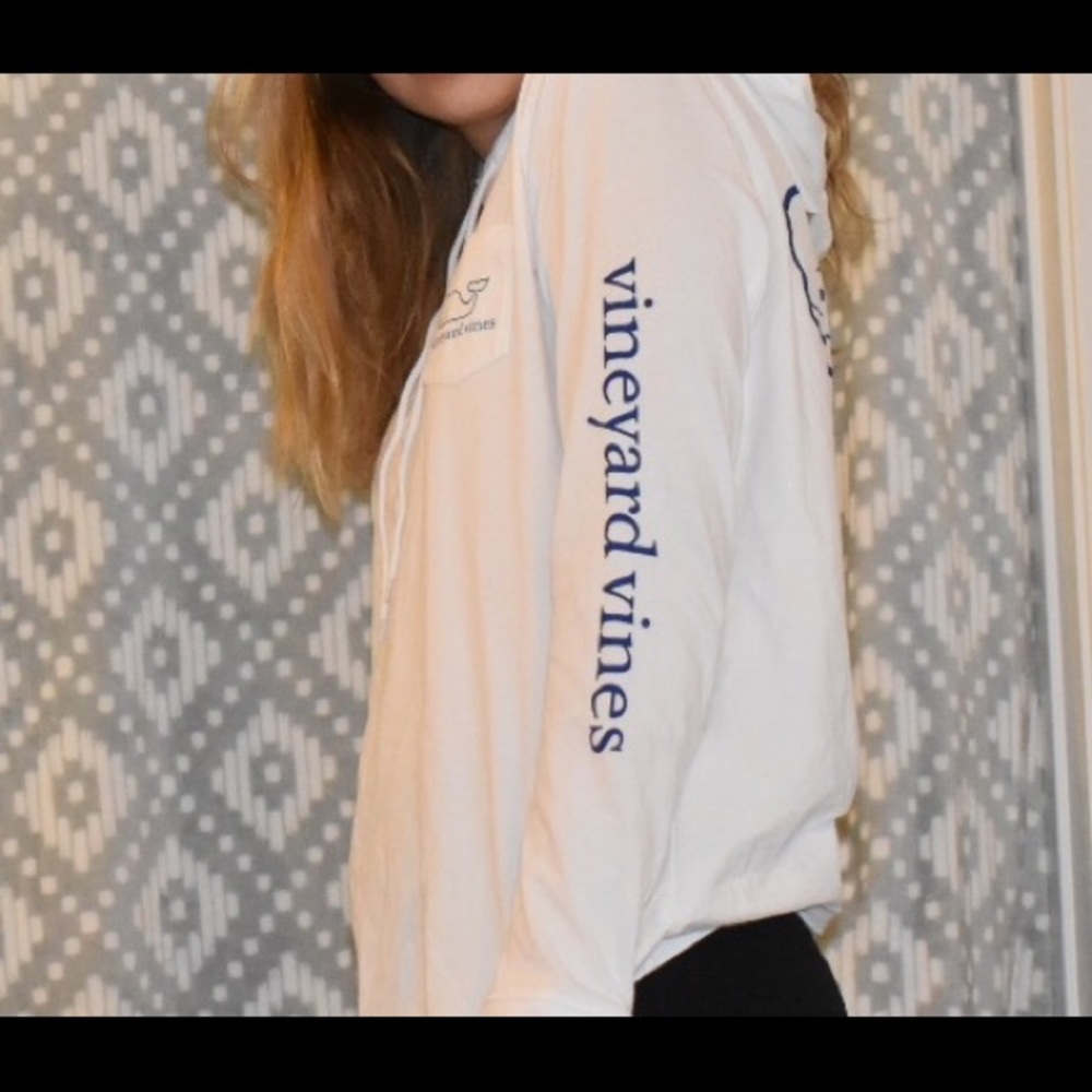 Vineyard vines hoodie